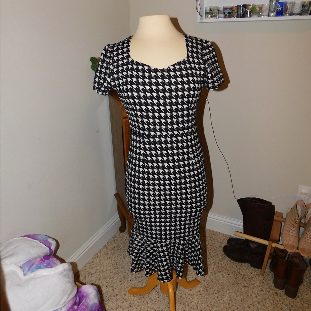 Amazon houndstooth pencil midi dress